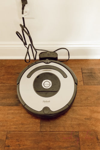 Pros and Cons of Roomba Vacuums...everything you need to know to make a decision to buy one! #roombavacuum