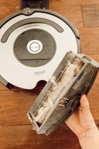 Pros and Cons of Roomba Vacuums...everything you need to know to make a decision to buy one! #roombavacuum