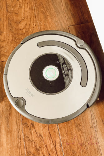 Pros and Cons of Roomba Vacuums...everything you need to know to make a decision to buy one! #roombavacuum