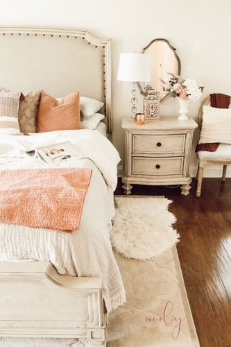 French country spring bedroom using mauve & pink #springbedroom