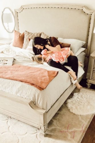 French country spring bedroom using mauve & pink #springbedroom