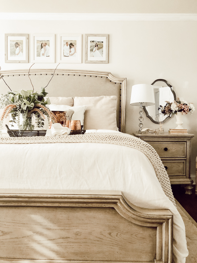Learn how to style a bed beautifully, just like the professionals do! This guide will walk you through exactly what you need and how to do it! #styleabed #bedroomdecor