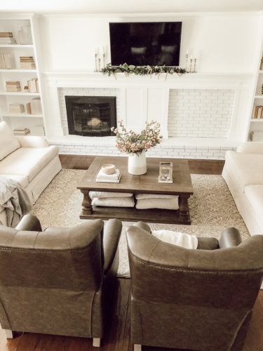 Learn how to decorate your mantel with a TV above it using these steps and tips! #decorateamantel #mantelwithatv
