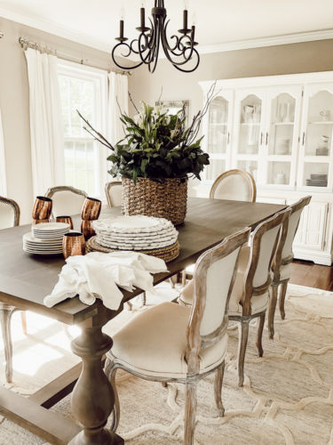 Summer Dining Room Decor with Calla Lilies - Marly Dice