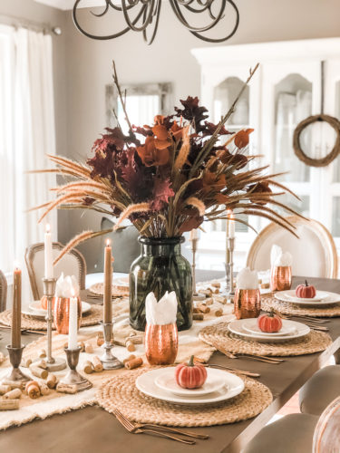 Obsessing over these gorgeous fall stems and moody fall decor on this tables cape! #falldecor #moodyfalldecor #falltablescape