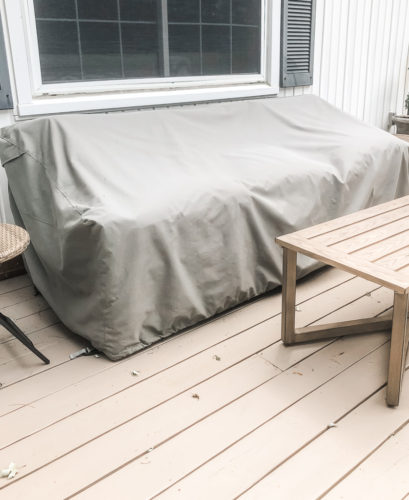 These patio furniture covers are SO good and they're actually affordable! #patiofurniture