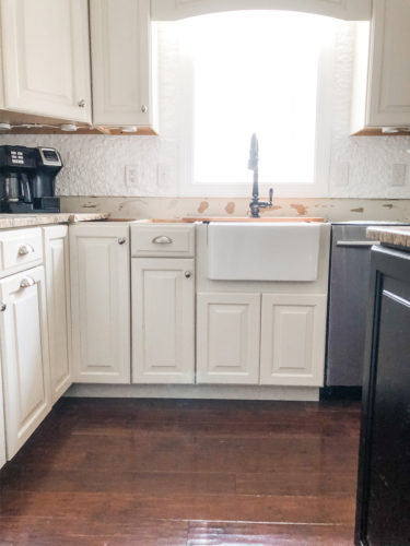 How we installed our farmhouse sink and what we learned along the way #farmhouse sink