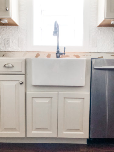 How we installed our farmhouse sink and what we learned along the way #farmhouse sink