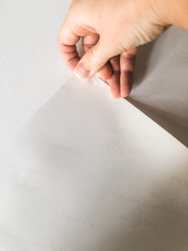 Learn how to get a high end look with a custom gallery wall! You'll learn how to decorate a large wall the easy way! #decoratealargewall #gallerywall
