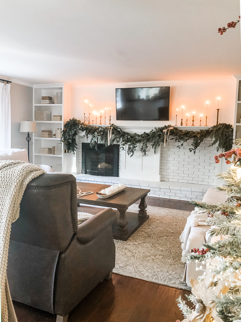 Simple & Neutral Christmas Decor In My Living Room - Marly Dice