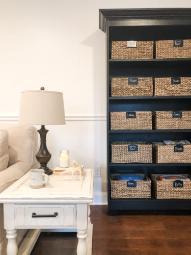 Organize your kids' toys in your living room without sacrificing the esthetic of the room! #organizekidstoys