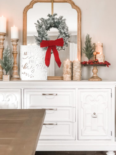 Get ideas to decorate a buffet table! You can even apply these ideas to a console table. #decorateabuffettable