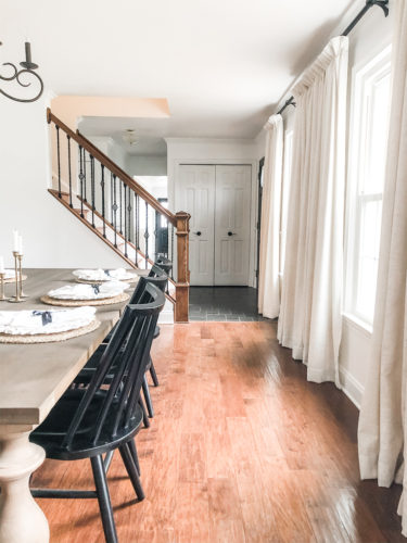 Love these neutral dining room ideas! Such a fresh and bright space. #neutraldiningroom #diningroomideas