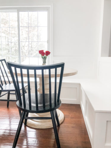 In this tutorial, you'll learn how to build a kitchen nook bench and make a beautiful space! #kitchennookbench