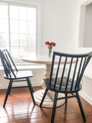 In this tutorial, you'll learn how to build a kitchen nook bench and make a beautiful space! #kitchennookbench