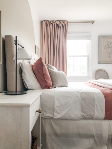 Blush bedroom makeover! Get beautiful girls bedroom ideas for a young girl. #girlsbedroomideas #blushbedroom #girlsbedroommakeover #pinkbedroom