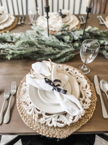 Rustic Christmas Table Decor in my Dining Room - Marly Dice