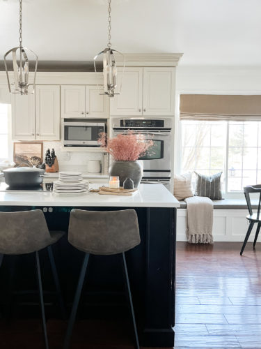 Refresh your kitchen countertops using these tips for kitchen counter styling! #kitchencounterstyling #kitchencounterdecor
