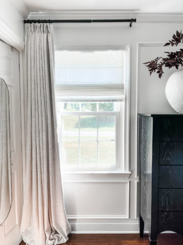 Black and white transitional primary bedroom with picture frame moulding #primarybedroom #transitionalbedroom #blackandwhitebedroom #modernbedroom