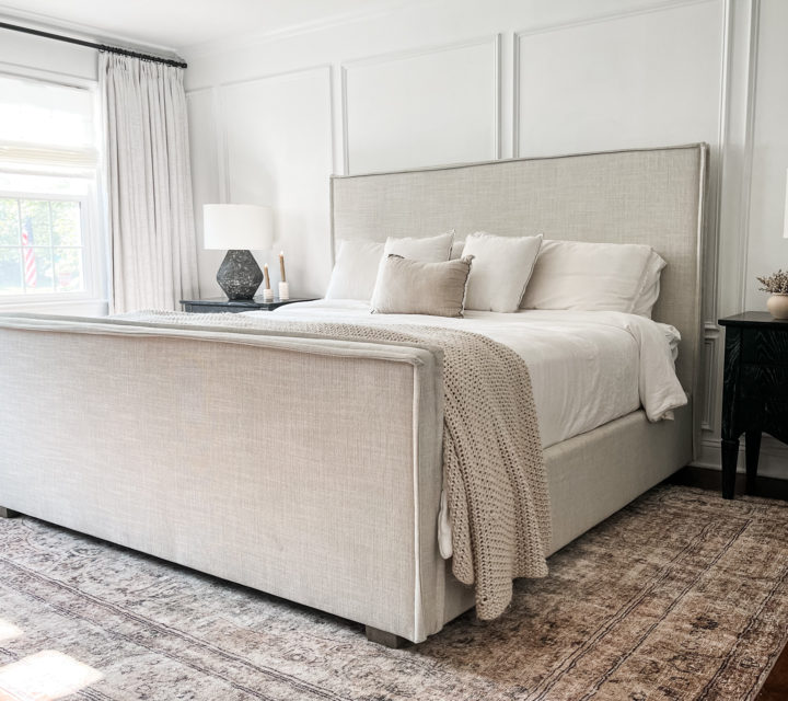 Black and white transitional primary bedroom with picture frame moulding #primarybedroom #transitionalbedroom #blackandwhitebedroom #modernbedroom