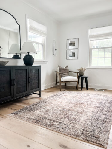 Mudroom entryway ideas, sitting corner, storage cabinet
