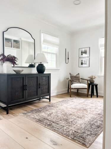 Mudroom entryway ideas, sitting corner, storage cabinet
