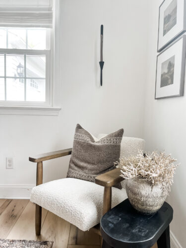 Mudroom entryway ideas, sitting corner, storage cabinet