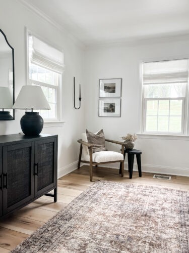 Mudroom entryway ideas, sitting corner, storage cabinet