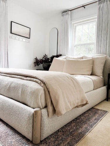 Minimal and neutral guest bedroom decor ideas, bedroom with black accents