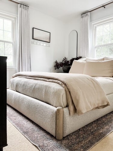 Minimal and neutral guest bedroom decor ideas, bedroom with black accents