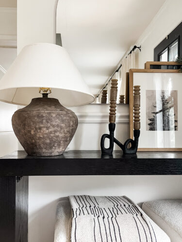 Simple winter entry, small entryway @marlydiceblog
